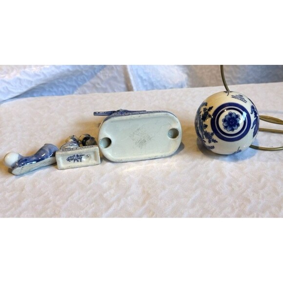 vintage Delft Blue Holland figurines Kissing Couple Windmill Ornament Rabbit - Picture 12 of 16